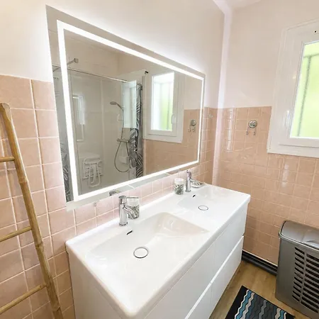 Les Glaieuls By Interhome Vakantiehuis Touques
